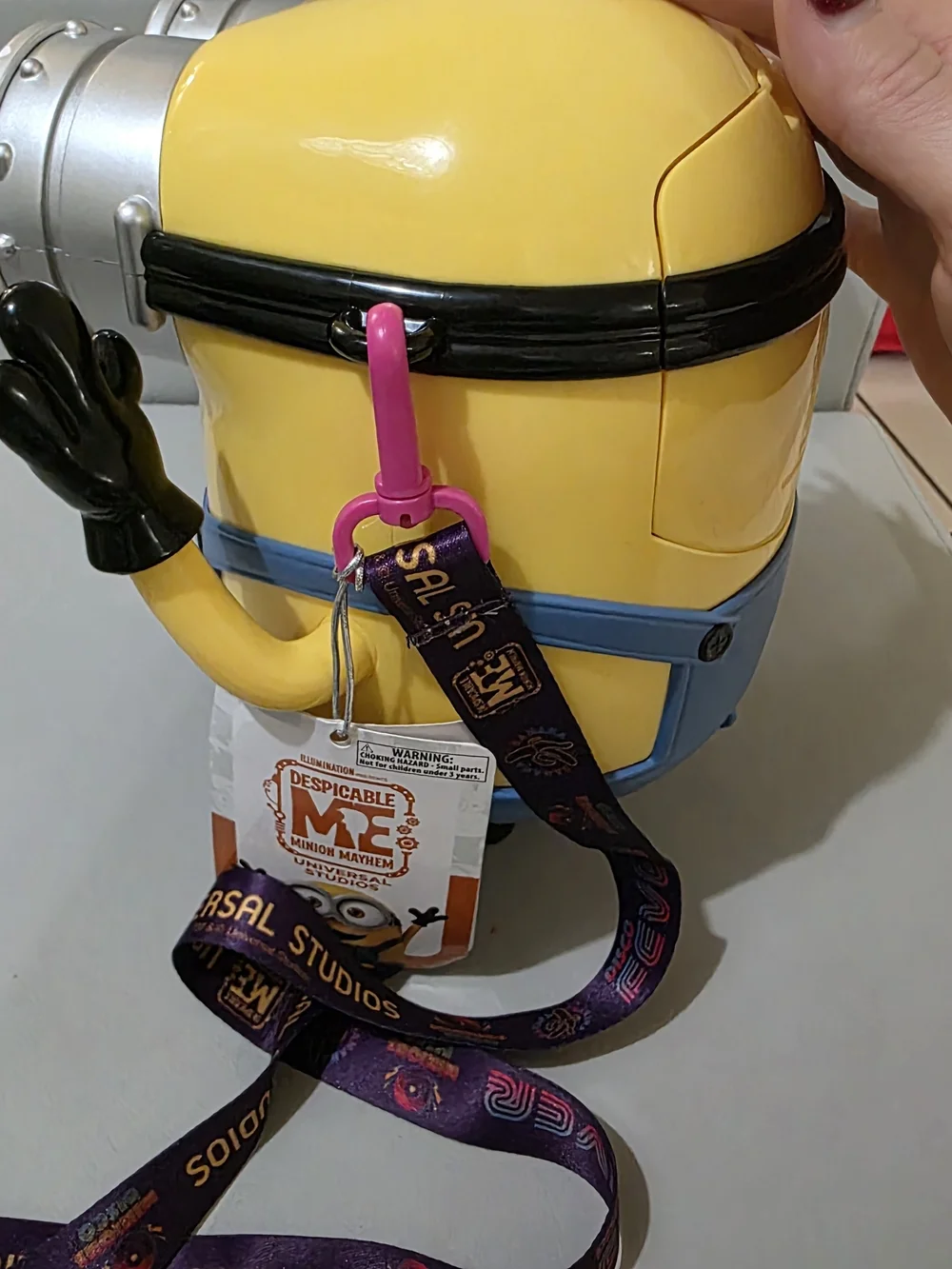 Universal Studios Bob Minion Popcorn Bucket Moving Eyes with Strap Despicable Me